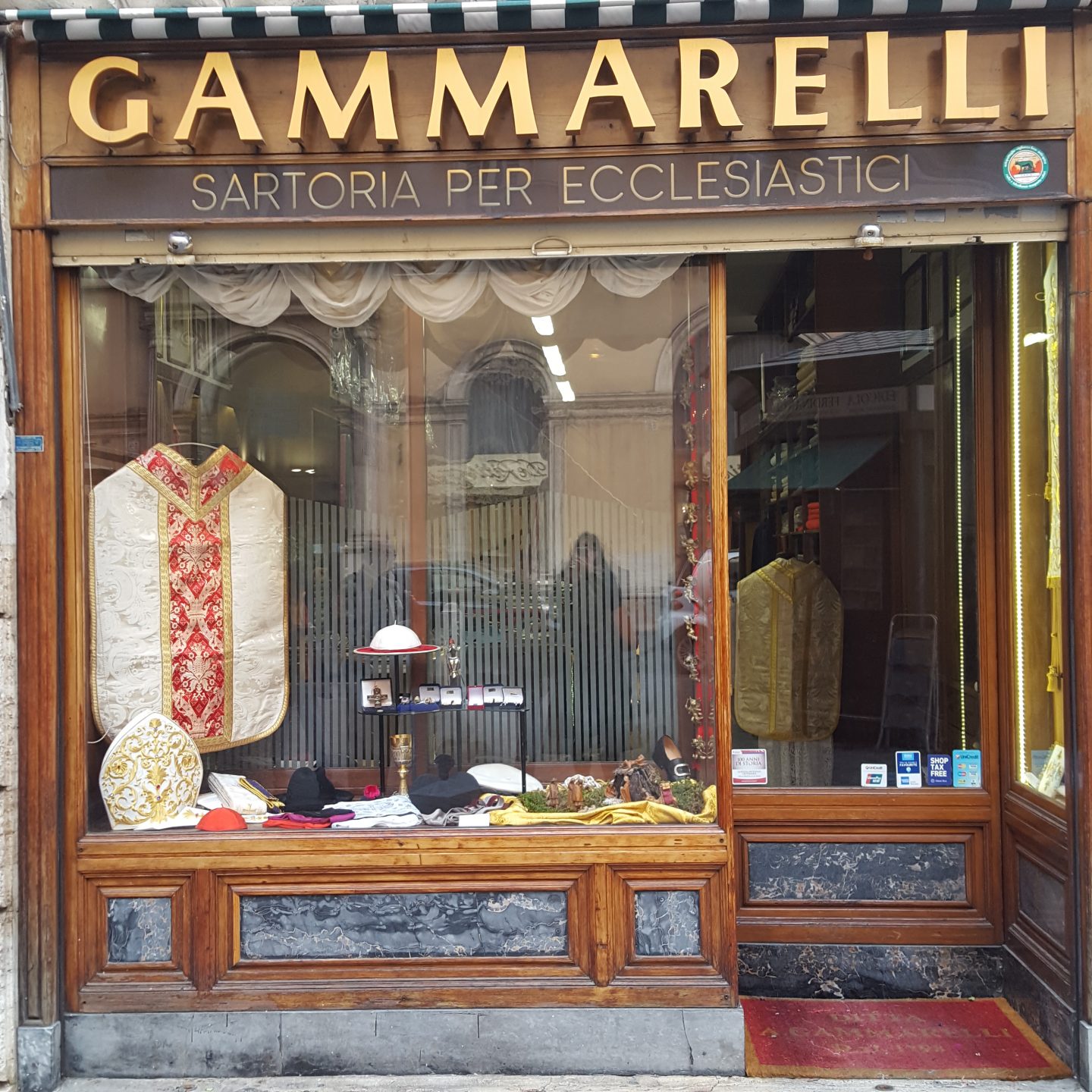 Gammerelli Rome Pope's outfitters